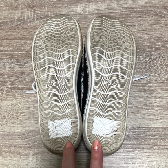 Navy Unstructured Clark’s Shoes - Picture 5 of 7